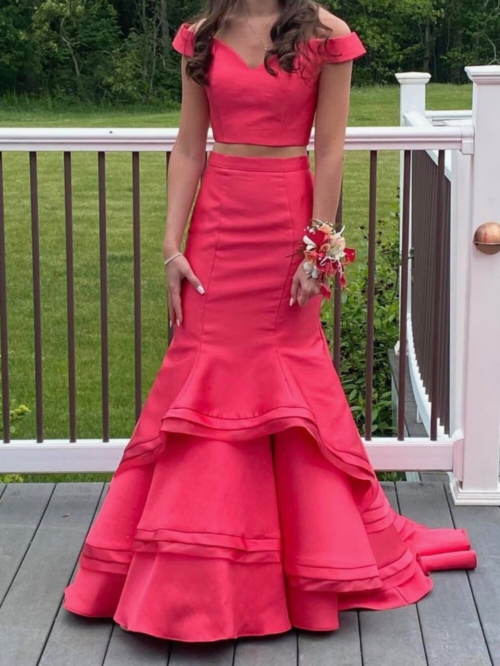 Jovani Coral Pink Two Piece Off Shoulder Mermaid Prom Dress Size 2 (fits 0)